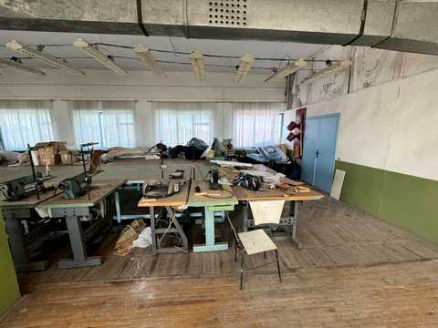 комерційна за адресою смт. Великі Бірки, Шкільна вул., 1