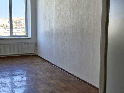 комерційна за адресою майдан Захисників України пл. (Повстання), 7/8