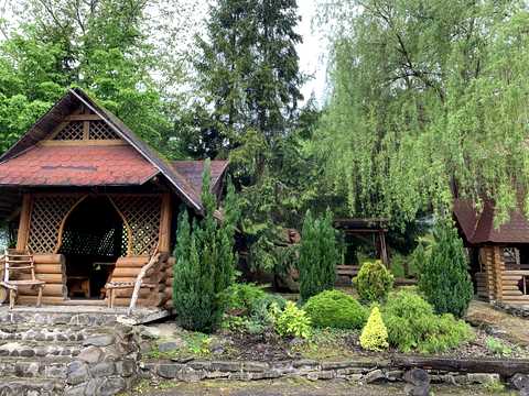 комерційна за адресою Центральна, 50