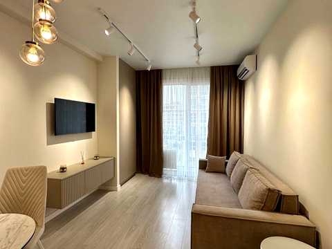 квартира за адресою Космічна вул., 5
