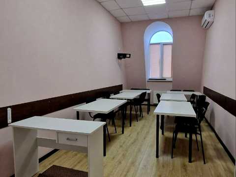 коммерческая по адресу Богдана Хмельницкого ул., 9