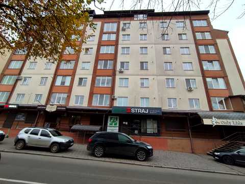 комерційна за адресою Рівне, вул. Дворецька, 46
