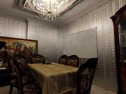 комерційна за адресою Анни Ахматової вул., 48