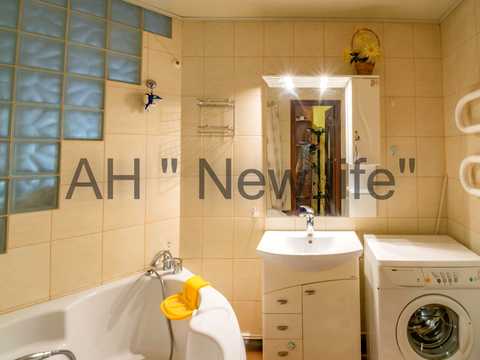 квартира за адресою Петропавлівська вул., 70