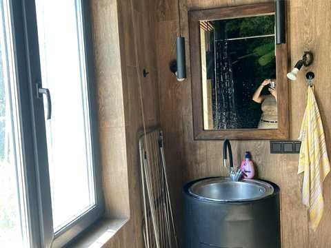 квартира за адресою Світанкова вул., 4
