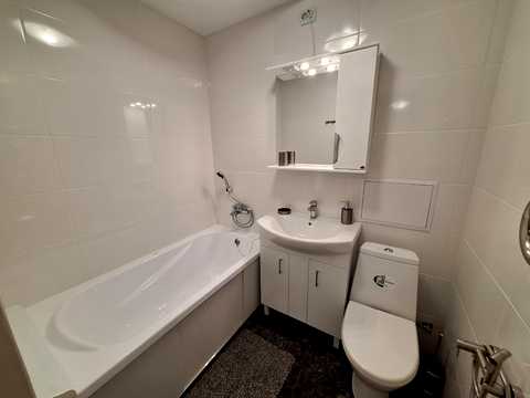 квартира за адресою Крошенська вул., 8