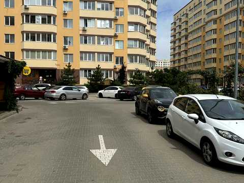 комерційна за адресою Башивська, 7