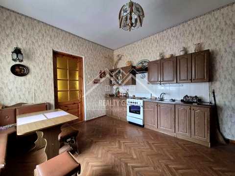 дом по адресу Родини Харченків, 70