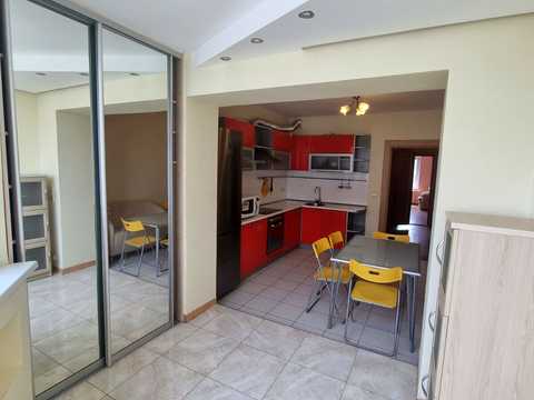 квартира по адресу Драгоманова, 8а