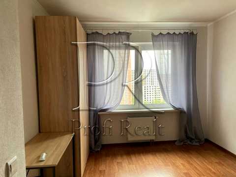 квартира за адресою Софії Русової вул., 7