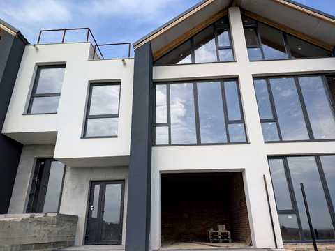 будинок за адресою Лесі Українки