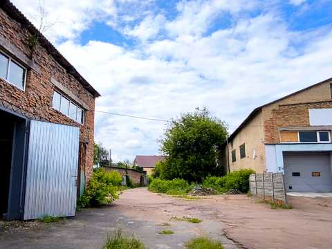 комерційна за адресою смт. Іванків, Проскури вул., 86