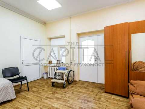 комерційна за адресою Шовковична вул., 34