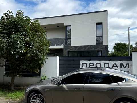 дом по адресу Шкільна