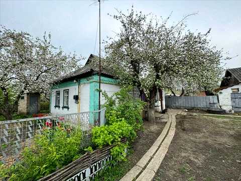 будинок за адресою с. Ваці, Центральна, 1