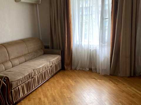 квартира по адресу Ореста Левицкого ул. (Академіка Курчатова), 4