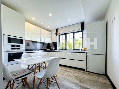 квартира за адресою Бочарова вул., 10