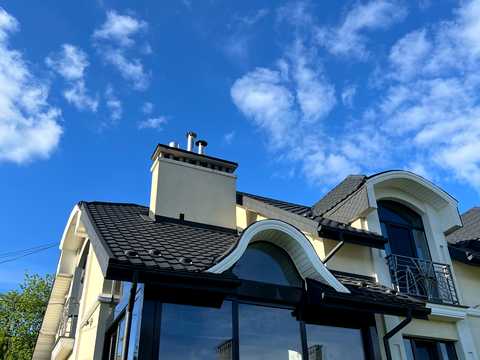 дом по адресу Лесі Українки ул., 4