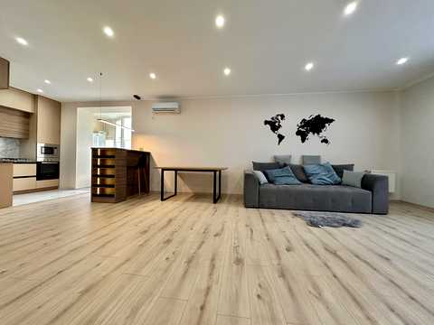 квартира за адресою Зодчих вул., 10