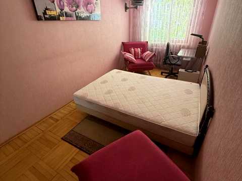 квартира за адресою Космонавтів просп., 28