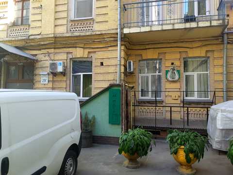 комерційна за адресою Шота Руставелі вул., 29-Б