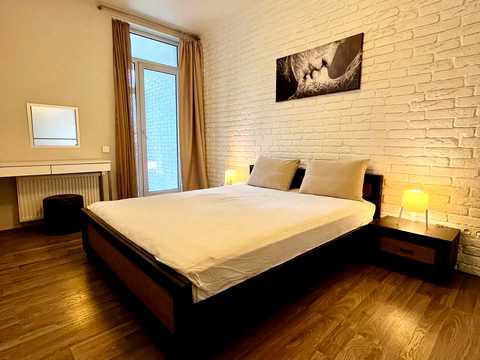 квартира за адресою Регенераторна вул., 4