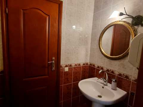 комерційна за адресою Київ, Дмитрівська вул., 17-А