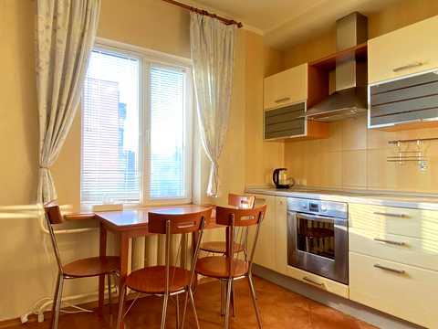 квартира за адресою Драгоманова вул., 23-А