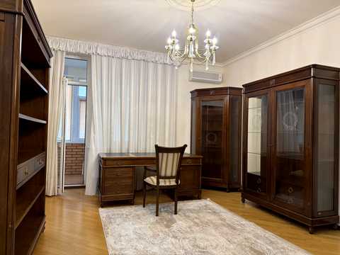 квартира за адресою Старонаводницька вул., 13