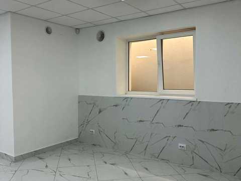 комерційна за адресою Пасічна вул., 15