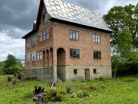 будинок за адресою Луги