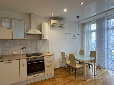 квартира за адресою Регенераторна вул., 4