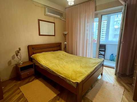 квартира за адресою Раїси Окіпної вул., 5