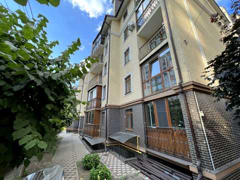 комерційна за адресою Західна вул., 6