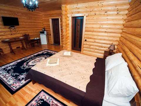 комерційна за адресою с. Шешори, чоровола, 5