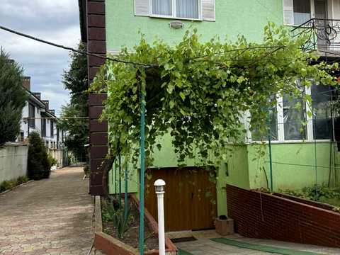 дом по адресу Південна