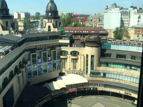 комерційна за адресою Басейна вул., 1/2