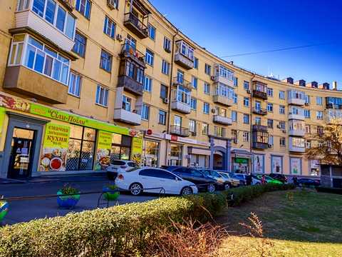 комерційна за адресою Мечникова вул. (Кловський), 10