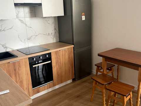 квартира за адресою Домбровського вул., 75