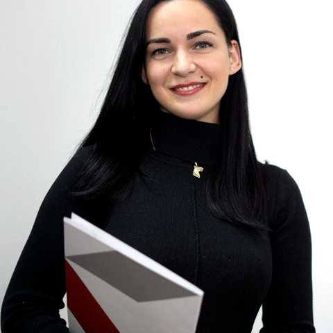 Шимоліна Олена