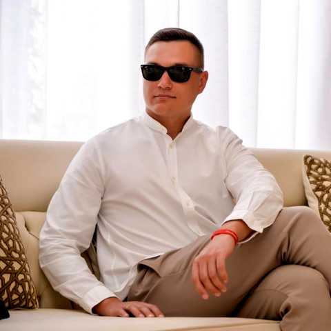 Олександр