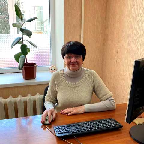 Толстих Ніна