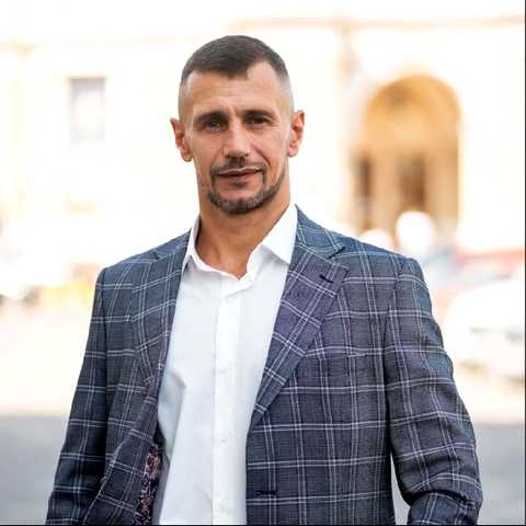 Зуєв Володимир
