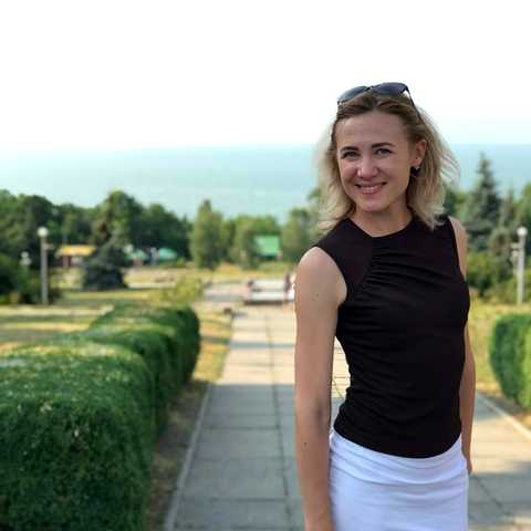 Біховець Олена