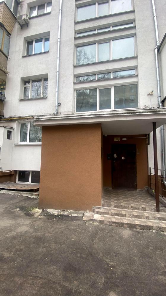 Велика Васильківська вулиця, 101