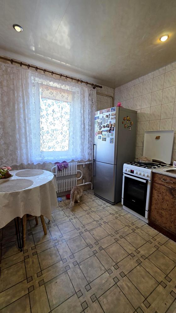 проспект Металургів, 84в