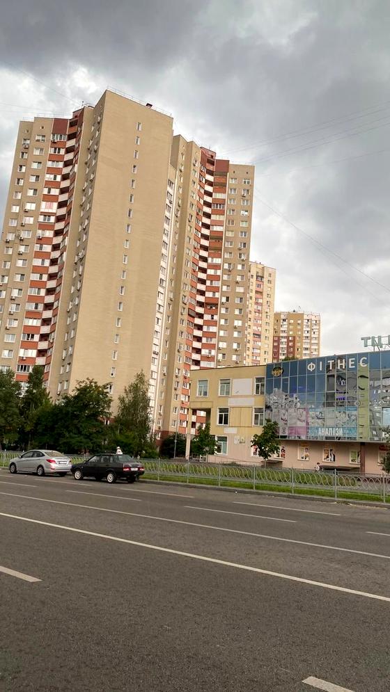 Милославська вулиця, 12