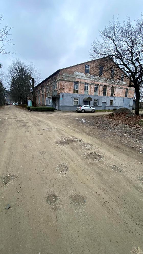 Донбасівська вулиця, 1-Ф