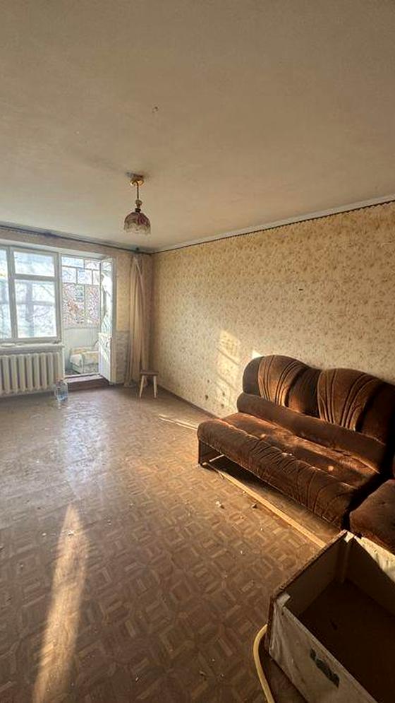 Текстильників проспект, 15