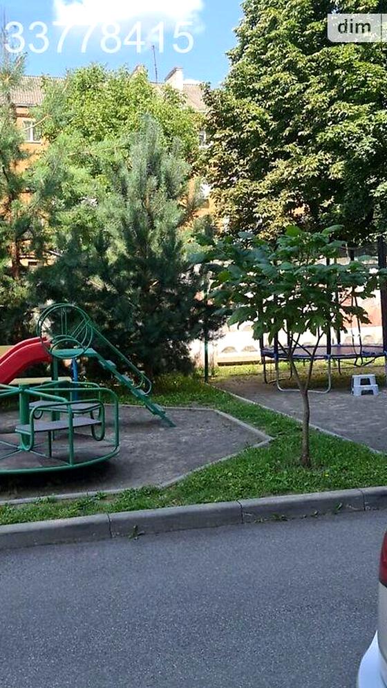вулиця Академіка Ющенка, 5